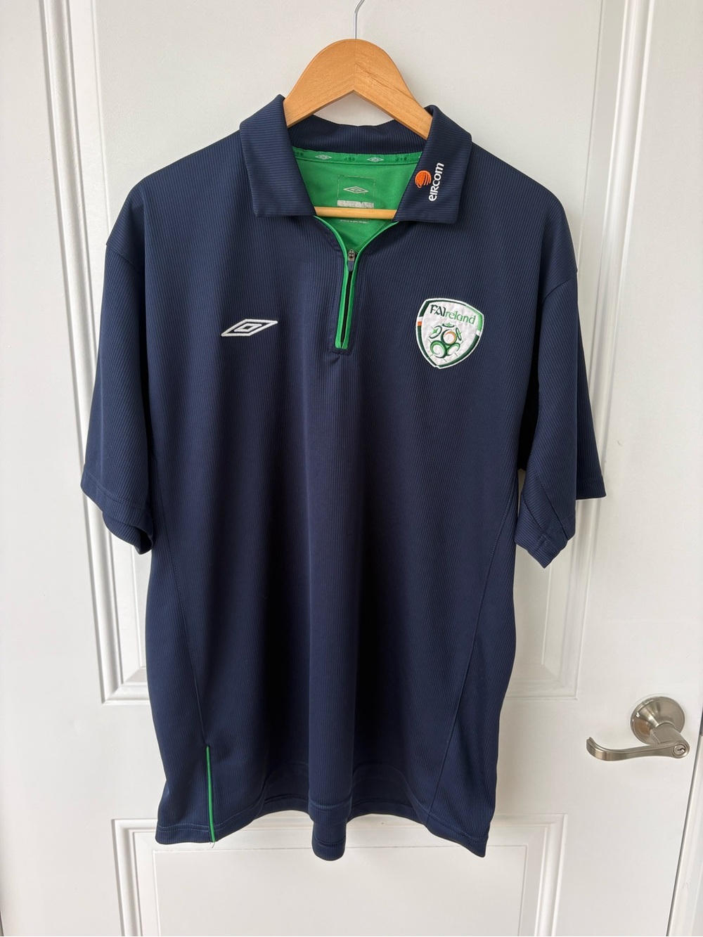 Vintage Ireland Soccer Warm-Up Top